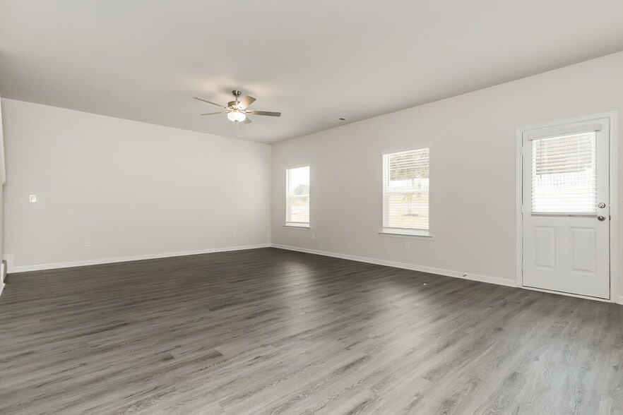 Building Photo - 1448 Sodbuster Dr