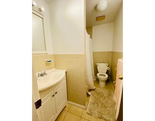 Building Photo - 66 Spring Rd