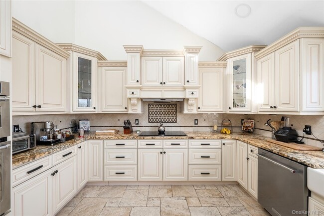 Building Photo - 850 S Lake Blvd