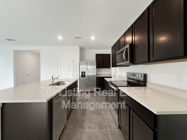 Building Photo - 33314 Darley Dl Trl