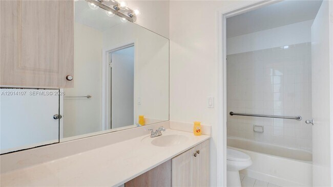 Building Photo - 6410 SW 112th Pl