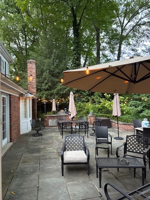 Building Photo - 9675 Rollin Dr