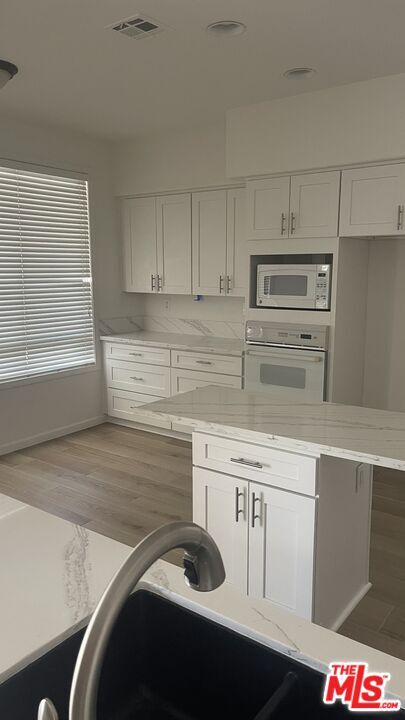 Building Photo - 3119 Fulham Ct