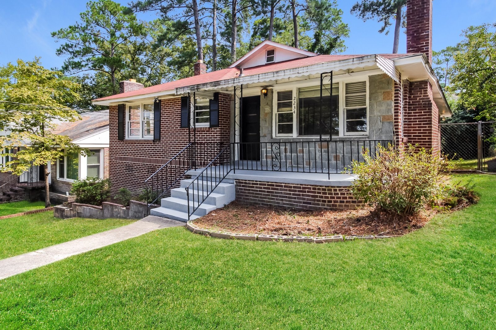 Building Photo - 2234 Margurette St