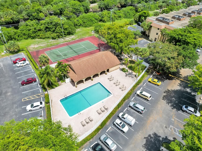 Building Photo - 480 NW 20th St