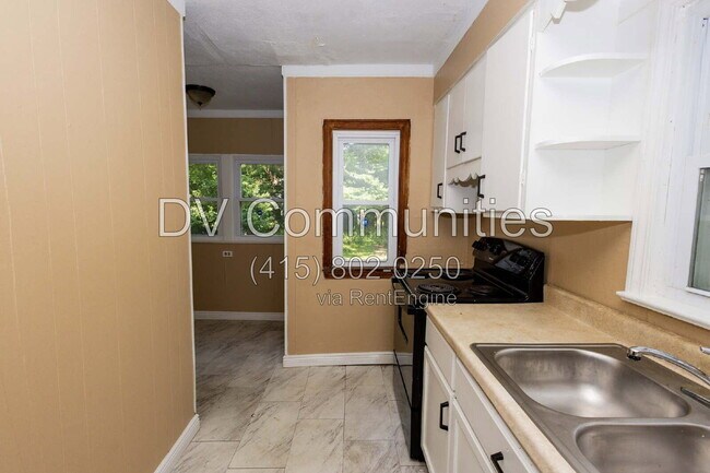 Building Photo - 1148 E 176th St