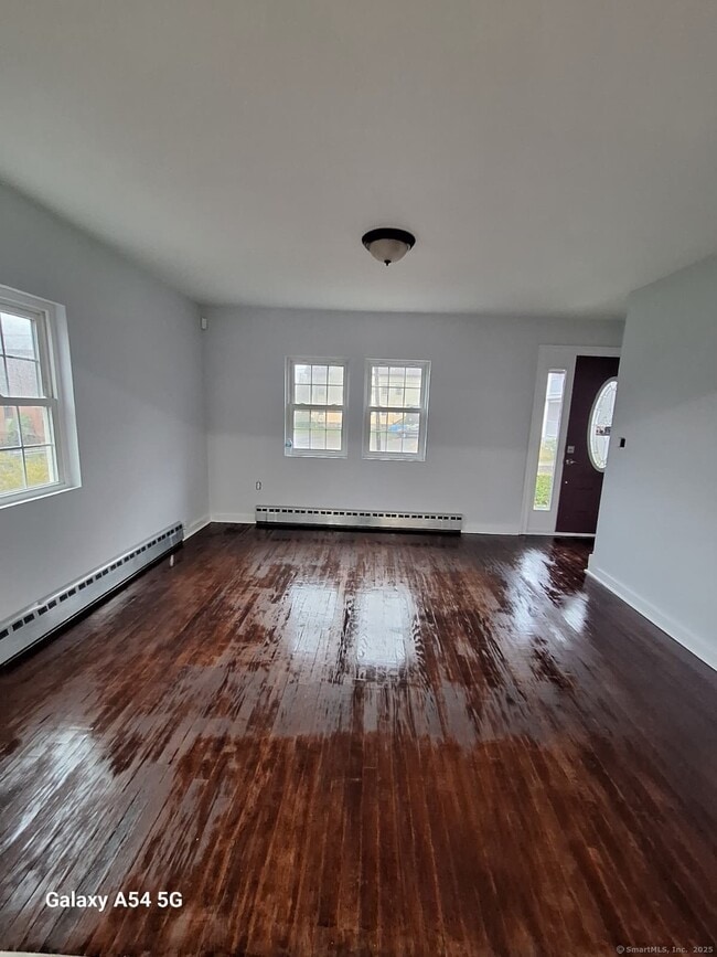 Building Photo - 160 Pearl St