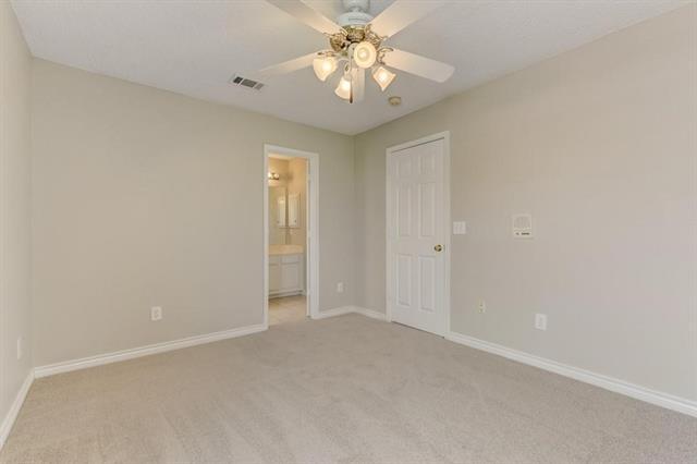 Building Photo - 725 Palm Desert Dr