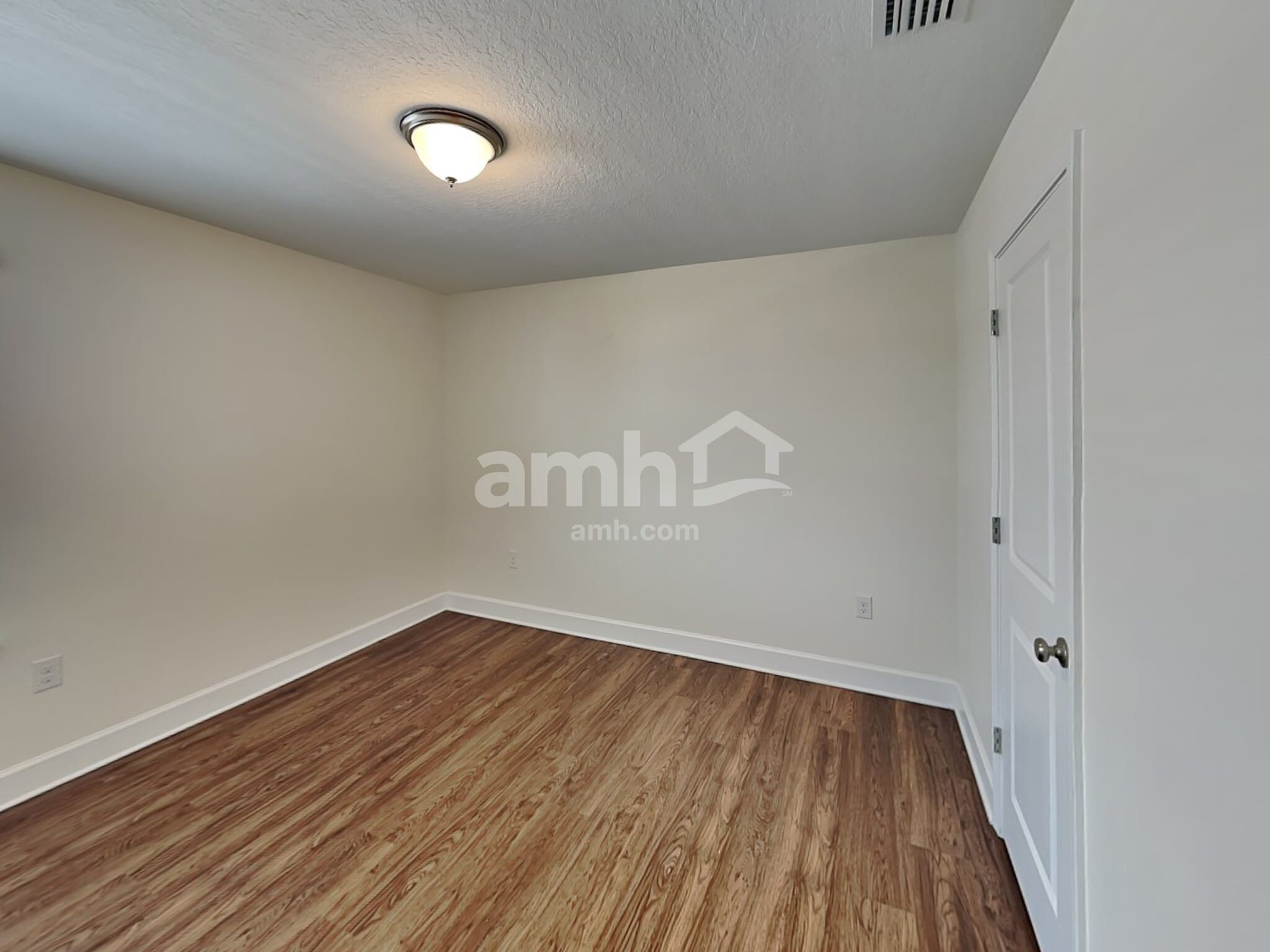 Building Photo - 408 Pine Terrace Dr