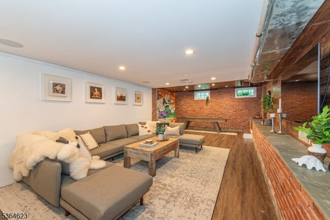 Building Photo - 228 Watchung Ave