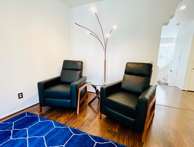 Building Photo - 7140 Calabria Ct