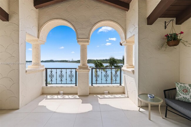 Building Photo - 2442 Fisher Island Dr