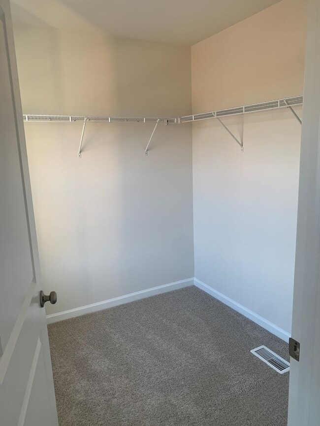 Building Photo - PARKLAND SCHOOLS- NEW CONSTRUCTION 3 BDRM ...