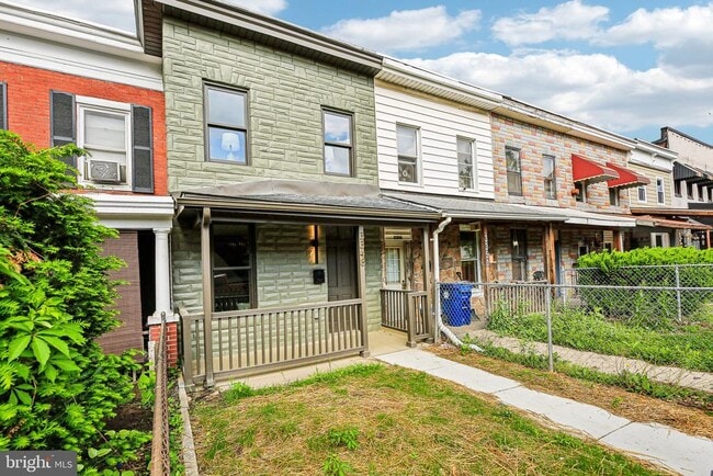 Building Photo - 3348 Chestnut Ave