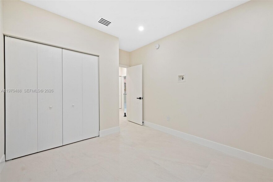 Building Photo - 8511 NW 141st Ter