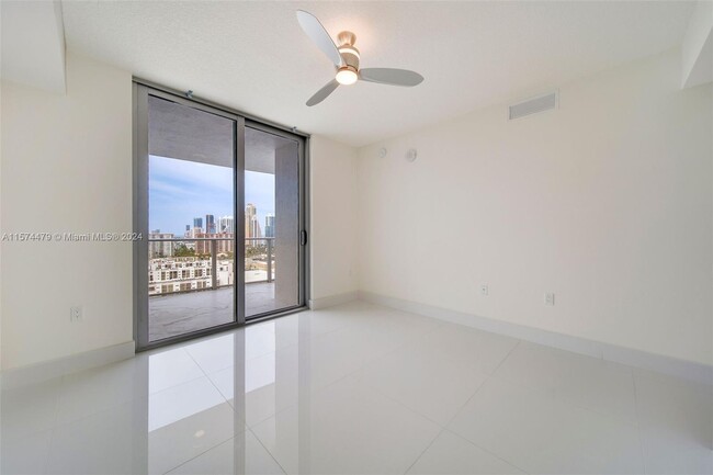 Building Photo - 300 Sunny Isles Blvd