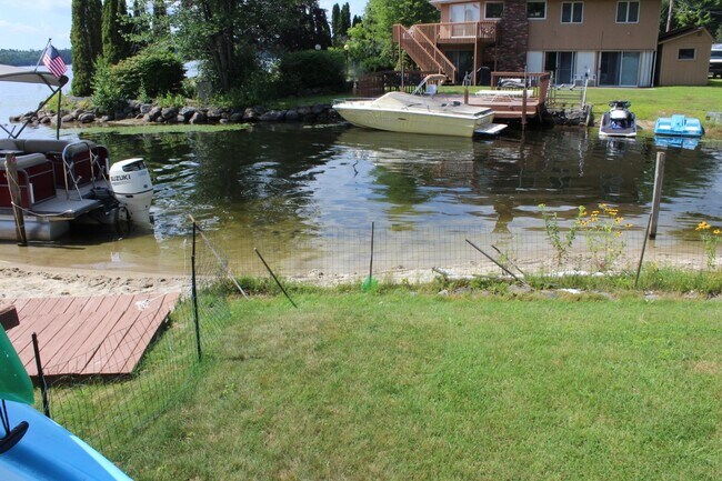 Building Photo - 318 Paradise Dr