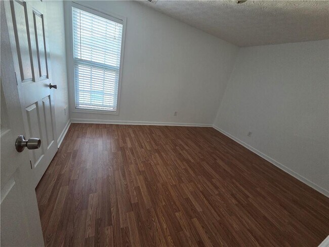 Building Photo - 5834 Bridgeport Ct