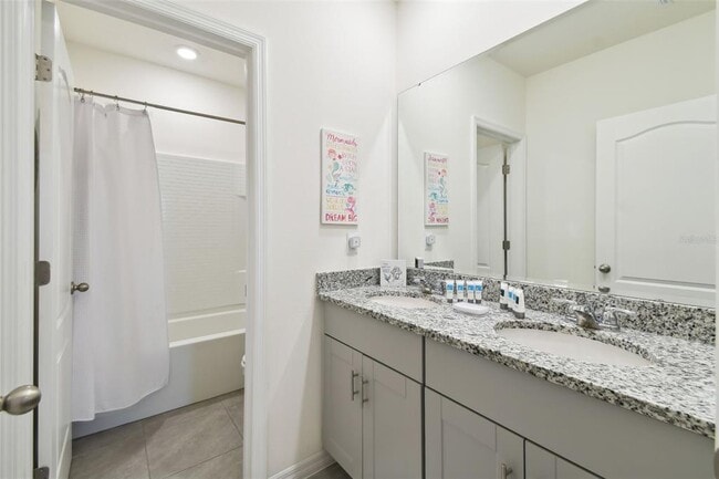 Building Photo - 7704 Oakmoss Loop