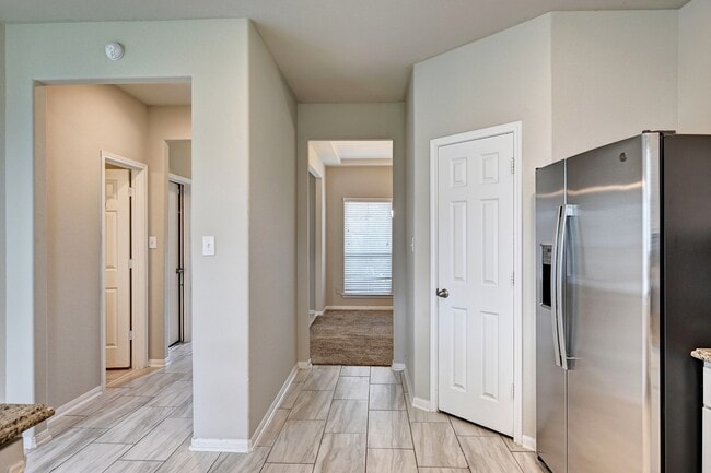 Building Photo - 3303 Owl Hollow Dr