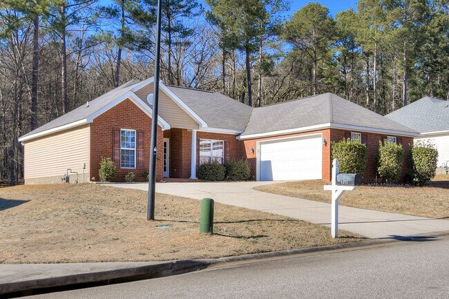 Building Photo - 1215 Pinnacle Dr