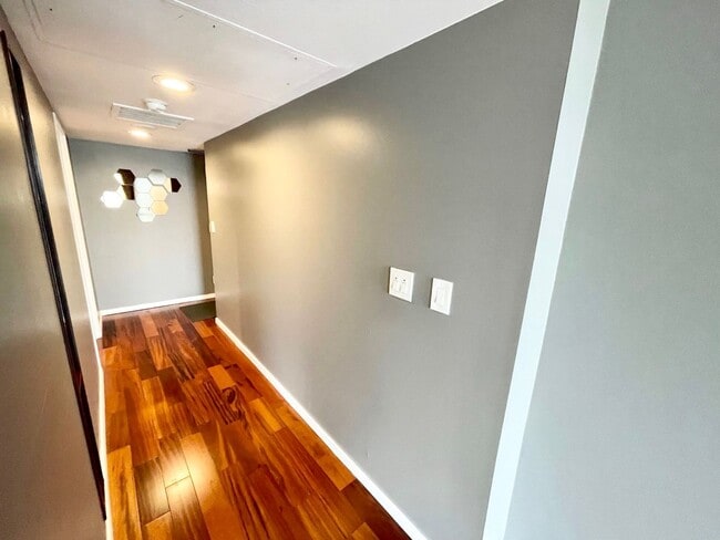 Building Photo - Prestigious BUNKER HILL TOWER - Downtown L...