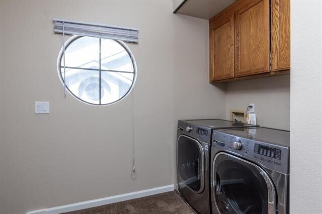 Building Photo - End unit in quiet Campbell location!