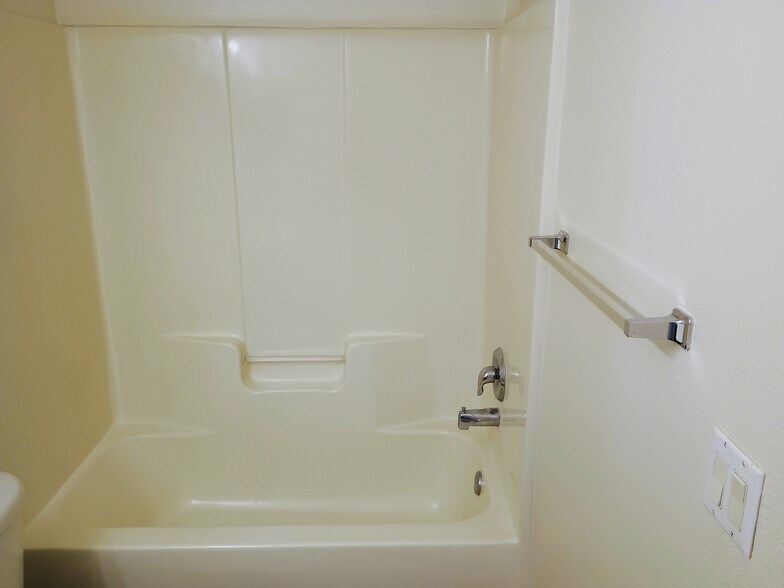 Building Photo - 7408 Mead Dr