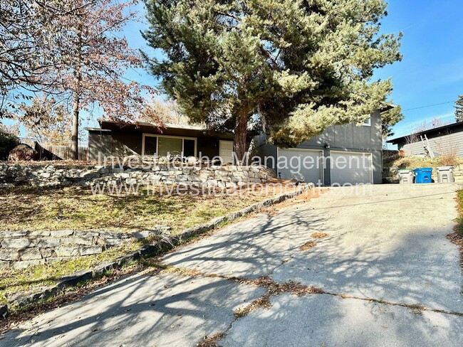 3 bed 2.5 bath home - Close to Boise foot... - 3 bed 2.5 bath home  - Close to Boise foot...