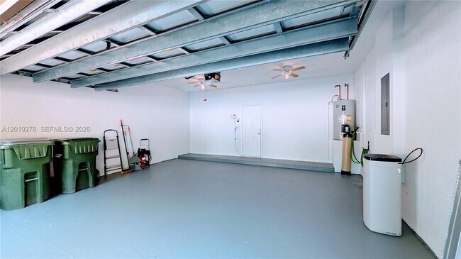 Building Photo - 2151 NE 37th Terrace