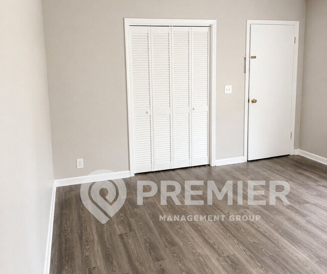 Building Photo - 1611 Hartsville Pike