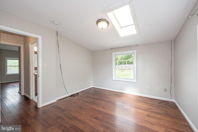 Building Photo - 2416 Fort Dr
