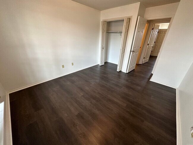 Building Photo - 1608 Waldron Cove