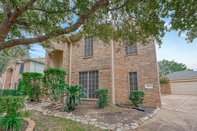 Building Photo - 4026 N Barnett Way