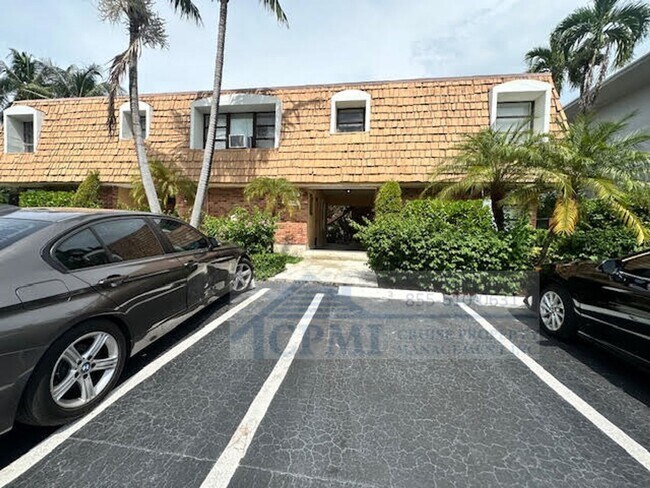 Interior Photo - Century East