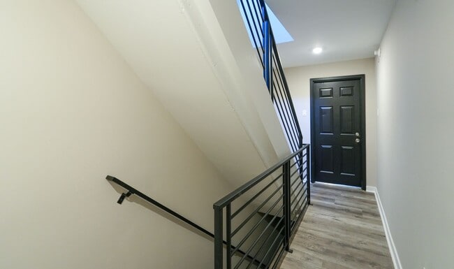 Building Photo - 1335 S 8th St