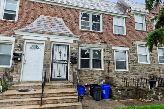 Primary Photo - 105 St Laurence Rd
