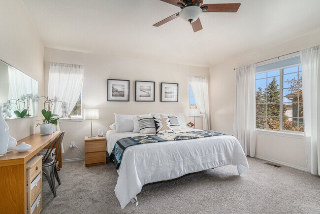 Building Photo - 9303 W 107th Pl