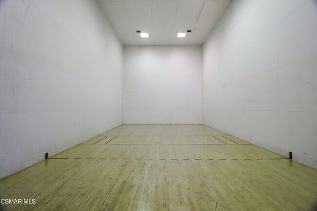 Building Photo - 5744 Oak Bend Ln