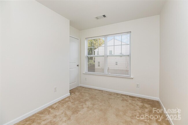 Building Photo - 205 Limerick Rd