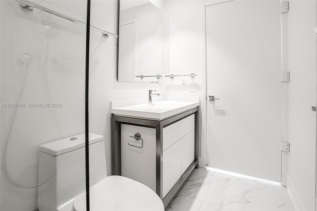 Building Photo - 2000 Metropica Wy