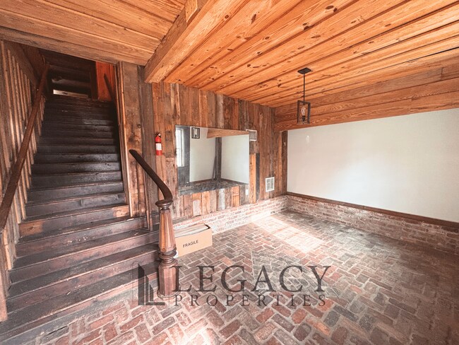 Building Photo - Scuffletown