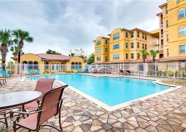 Building Photo - 642 Wells Ct