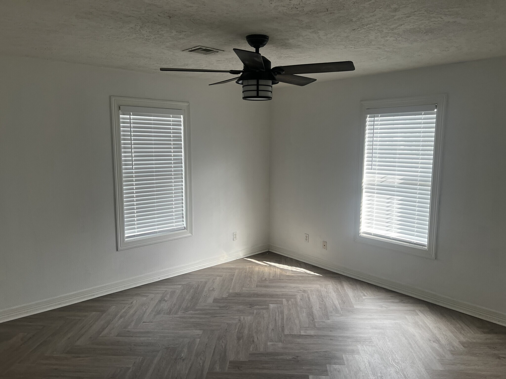 Master Bedroom - 233 13th St