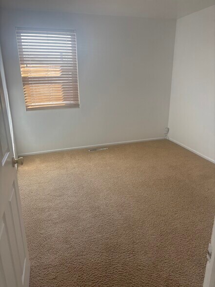 Building Photo - 224 S 900 E