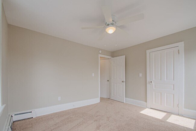 Building Photo - Newly Renovated 3 Bedroom 1.5 Bathroom Slatington Twin