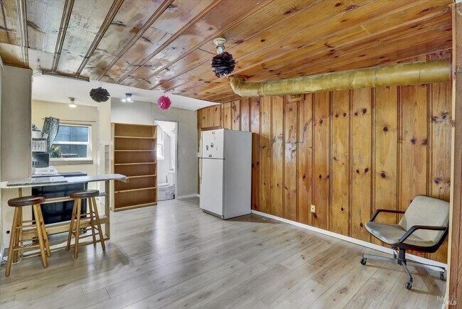 Building Photo - 1467 Ohio St