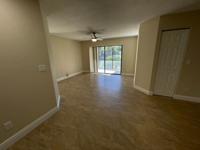 Building Photo - ANNUAL RENTAL - OASIS- 2 BED/2BATH