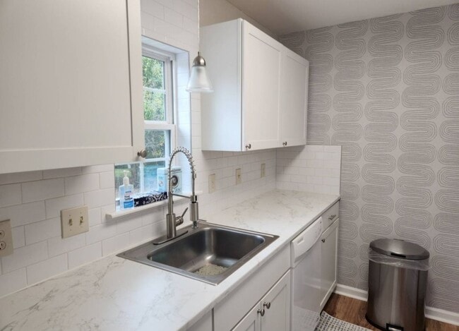 Building Photo - 1205 Jackson St