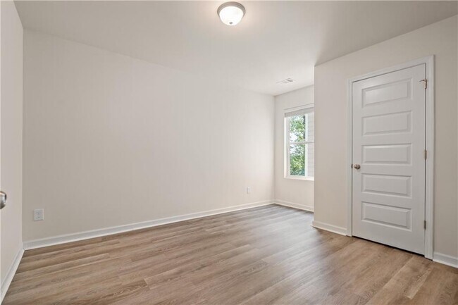 Building Photo - 631 Carlton Pointe Dr